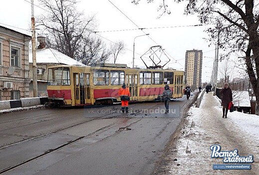 В Ростове на Западном очередной трамвай сошел с рельсов