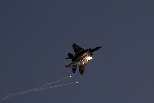 Израиль нанес авиаудар по военным целям в Сирии