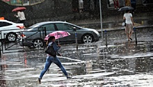 Проливной дождь обрушился на Москву