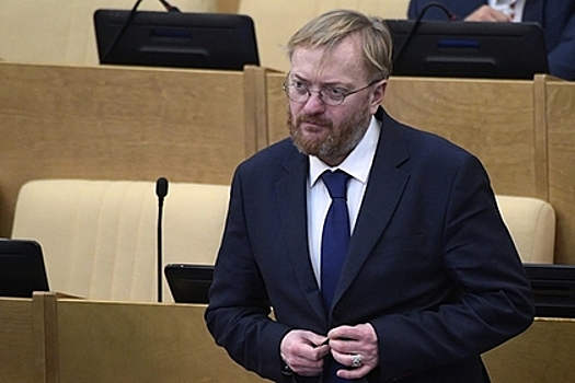 Милонов предложил приравнять «веселящий газ» к наркотикам