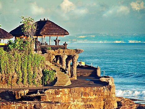 Индонезия депортировала с Бали 47 иностранцев, в том числе 13 россиян