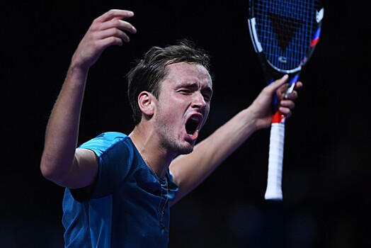Медведев одержал третью победу на турнире ATP