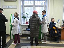 Поликлиники отдельно принимают пациентов с температурой
