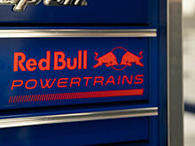 Кристиан Хорнер: Red Bull Powertrains сможет поставлять моторы четырём командам