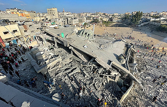 Более 20 человек погибли при бомбардировке Израилем здания школы в Газе