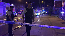 Полиция Лондона не считает наезд фургона на людей терактом