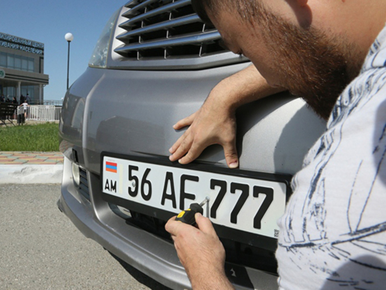Гос номера ввозных авто 2022. Как поставить на учёт автомобиль из белоруссии. Иностранные номера машин. Армянский учет автомобиля. Переоформить армянские номера на российские.