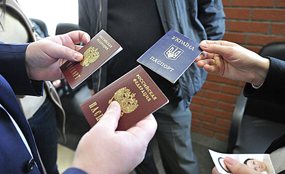 Выдача паспортов РФ на Востоке Украины неизбежна