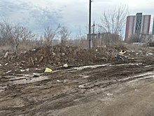 Горы строительного мусора возле школы вывели кемеровчан из себя