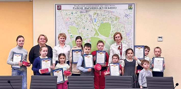 Выставка детского рисунка «Светлый праздник Пасхи» прошла в управе района Выхино-Жулебино.