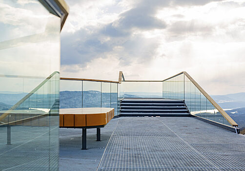 До новой смотровой площадки на Николаевской сопке довезет канатно-кресельный подъемник