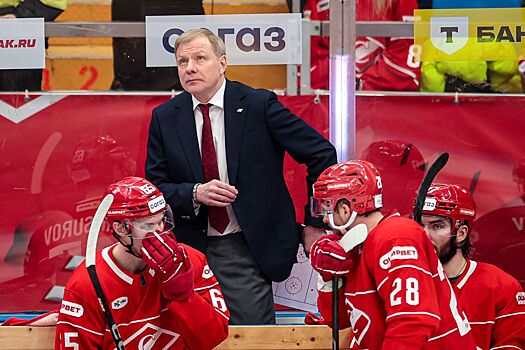 Жамнов рассказал, как команда поздравила его с рекордным матчем во главе «Спартака»