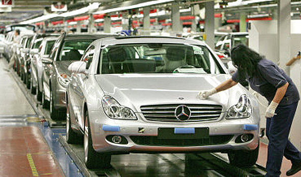 Представители антимонопольного органа ЕС провели обыски в офисах Daimler и Volkswagen