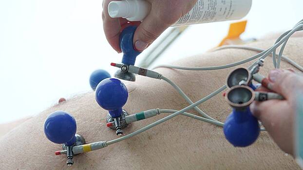 Кардиолог назвала симптомы болезней сердца, с которыми стоит обратиться к врачу