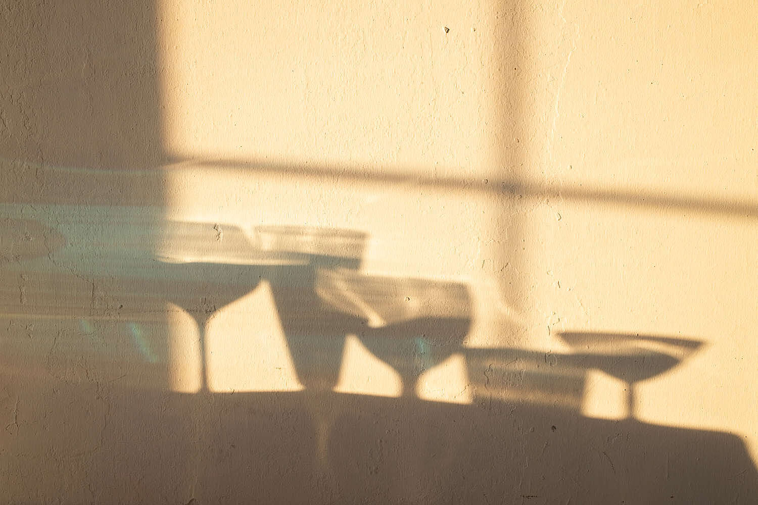 Импорт крепкого алкоголя в Россию  упал на 35%