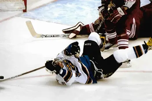 В США вспомнили «крышесносный» гол Овечкина «Финиксу»: прошло 19 лет, но до сих пор непонятно, как он это сделал