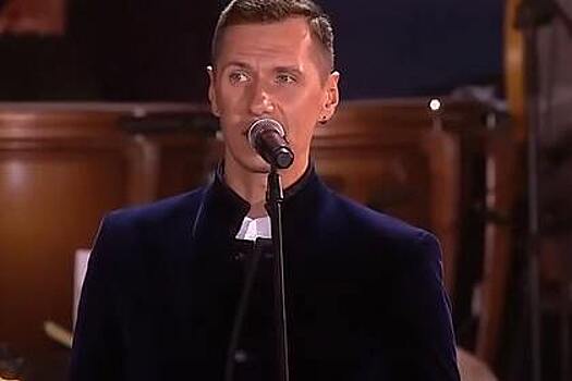 Латышский певец спел военную песню в Крыму и подвергся проверке спецслужб