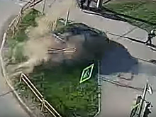 Дорожное видео недели: безумный поворот у вокзала, вылет на тротуар и поимка воришек аккумуляторов