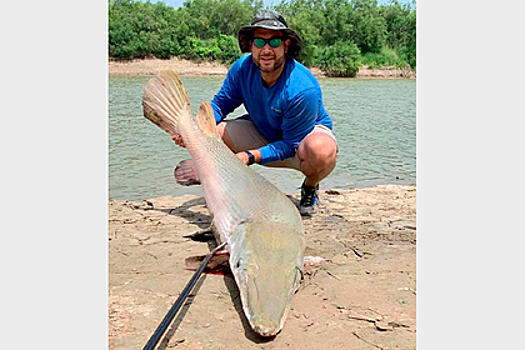 Рыбак поймал 90-килограммовую щуку сломанной удочкой