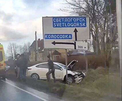 Под Откосово «Hyundai» вылетел в кювет