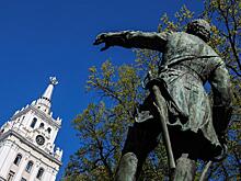 Закон "чиновничьей вертикали": Кошелка за полмиллиона резко искажает восприятие действительности