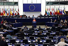 В Европарламенте хотят лишить иммунитета двух подозреваемых в коррупции депутатов