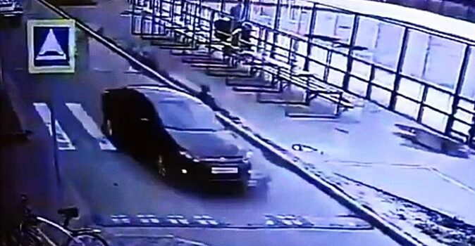 Сына замглавы района под Иваново осудили за наезд на полицейского