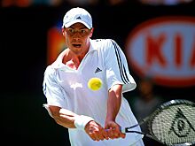 Australian Open: Марат Сафин пришёл на финал с девушками, спорил с судьями, эпично обыграл Роджера Федерера и взял титул