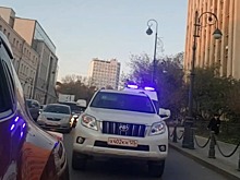 Водитель Land Cruiser отказался уступить дорогу спешащей в больницу скорой