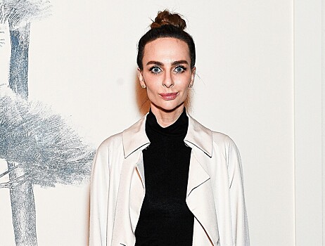 Екатерина Варнава пришла на премьеру «Общаги» в макси-тренче, а Алика Смехова — в мехах