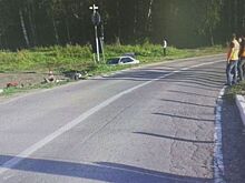Минивэн перелетел железнодорожные пути: двое погибли