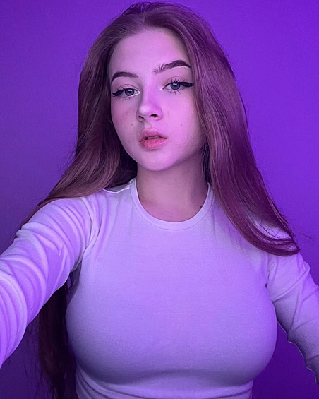 Дарья Куданова (Gaechkatm) обрела популярность благодаря милой внешности и вежливому общению без грубой и ненормативной лексики.