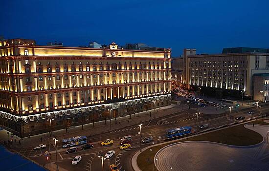 В Москве началось голосование о памятнике на Лубянской площади