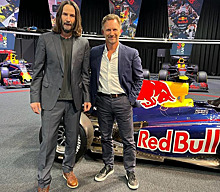 Киану Ривз посетил базу Red Bull Racing