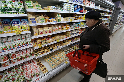 Что будет если съесть просроченные вафли. Ревизия в магазине. Пятерочка просроченные продукты. Пятерочка внутри. Пятерочка просроченные продукты.