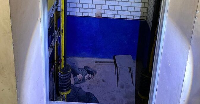 В Казани мужчина выпал из застрявшего лифта в шахту с высоты восьмого этажа