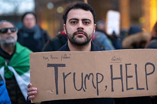 Трамп призвал Иран к бунту: «Или получится, или нет» — эксперт о циничной ставке хозяина Белого дома