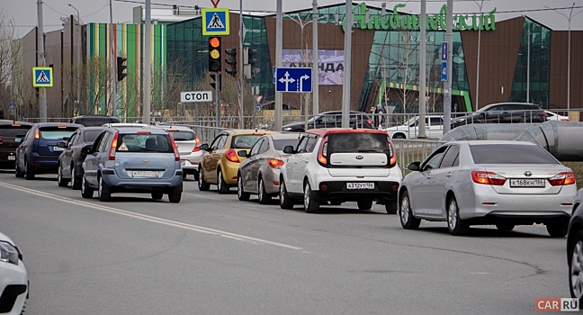 Блогеры превратили ВАЗ-2106 в трёхколёсный вездеход, способный передвигаться своим ходом