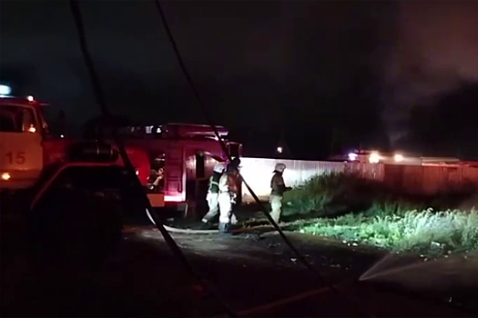 МЧС: в Самарской области пожар охватил шесть частных жилых домов на 1000 кв. м