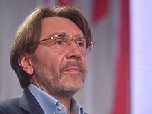 Шнуров записал демоверсию песни с Инстасамкой