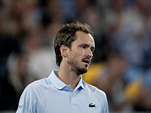 Озвучен штраф Даниилу Медведеву за разбитую видеокамеру на Australian Open