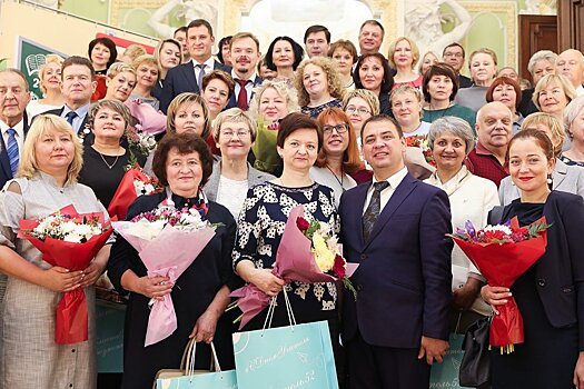 85 нижегородских педагогов получили награды за достижения в работе