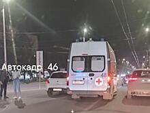 В Курске на улице Карла Маркса столкнулись скорая и «Пежо»