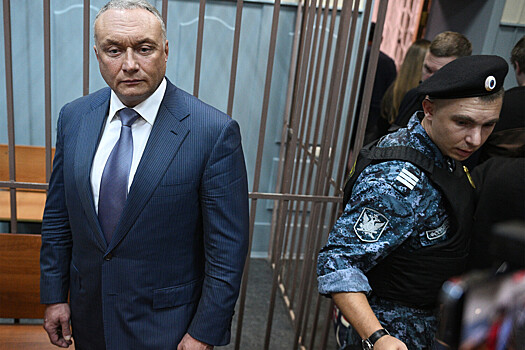 Экс-сенатор Савельев ходатайствовал о суде присяжных