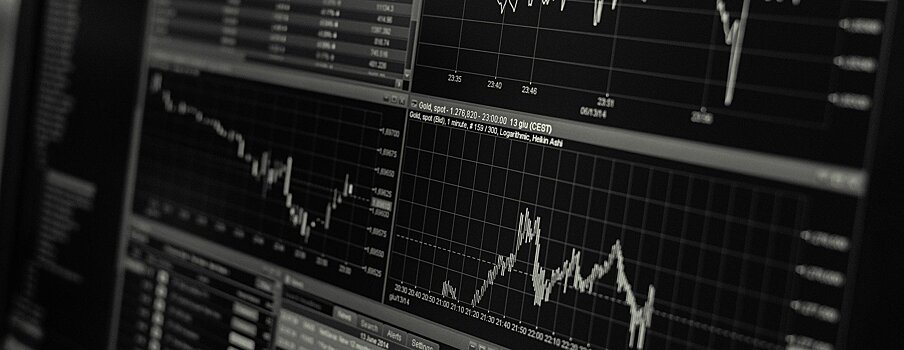 Четыре отрасли экономики в России вывели из зоны риска