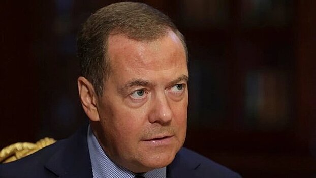 Замред Совбеза Медведев в Новосибирске назвал число заключённых контрактов с Минобороны в 2023 году