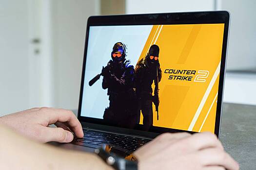 Школьник попытался задушить мать из-за запрета играть в Counter-Strike