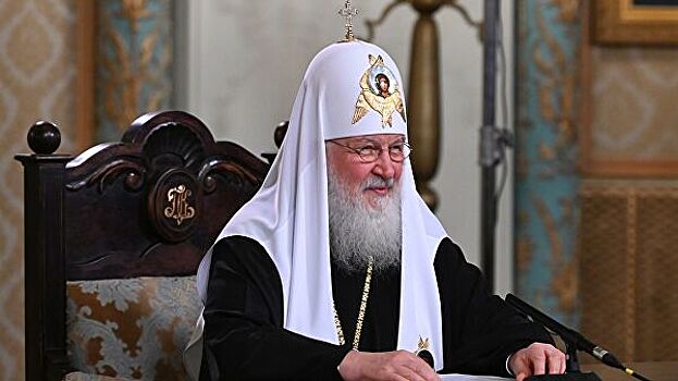 Патриарх восстановил в должности нарушившего карантинный режим священника