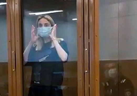Следствие потребовало отправить в СИЗО сбившую детей в Москве девушку