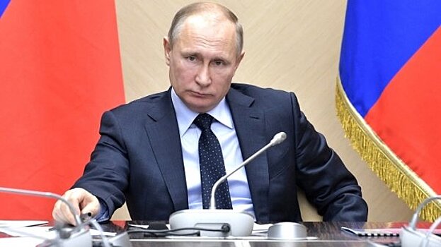 Путин: российский народ всегда проявлял героизм для спасения Родины